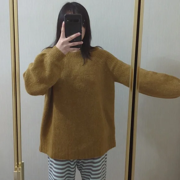 BNWT Everlane SuperFuzz Alpaca Oversized Crew - Picture 9 of 9